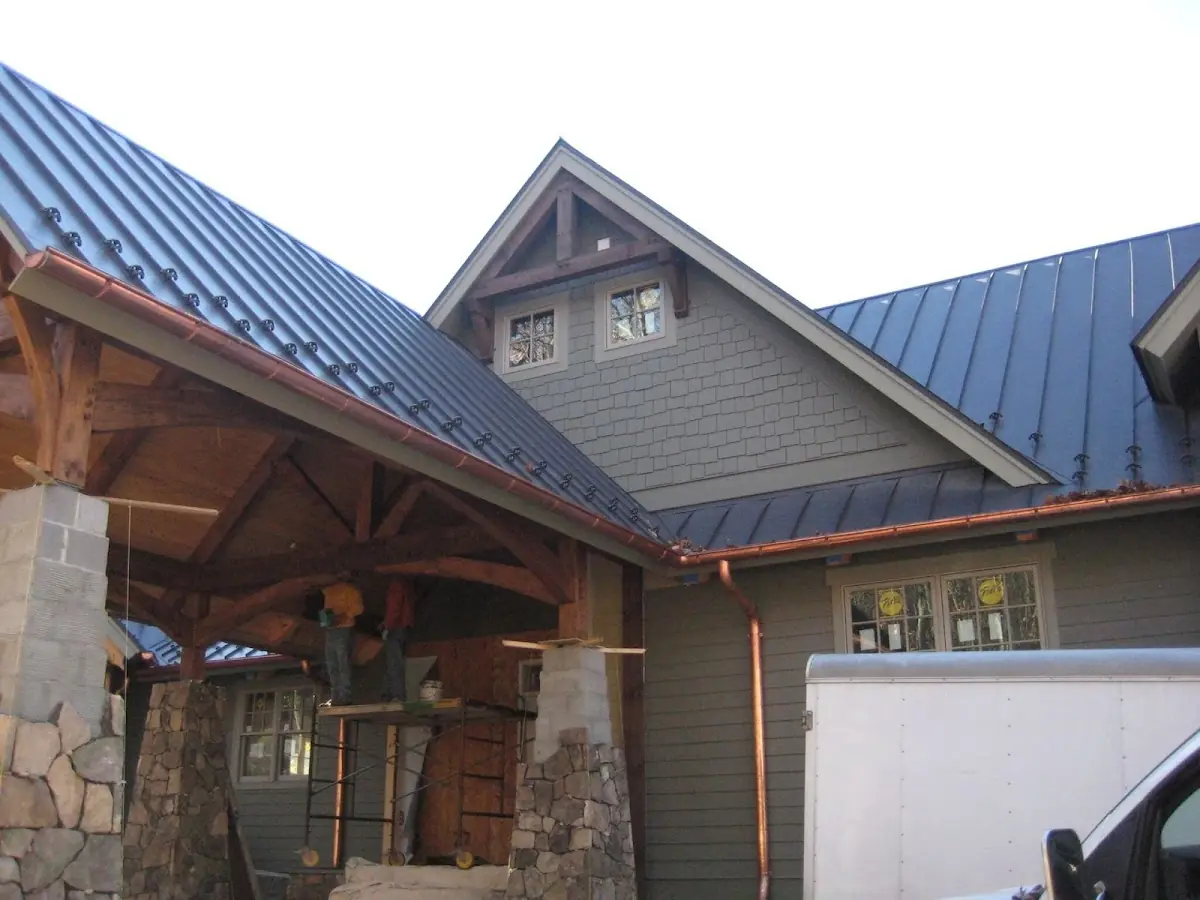 Craftsman Roofing team delivering quality roofing work in Dickerson Estates